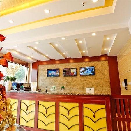Greentree Inn Linyi Feixian Jianshe Road Express Hotel Kültér fotó