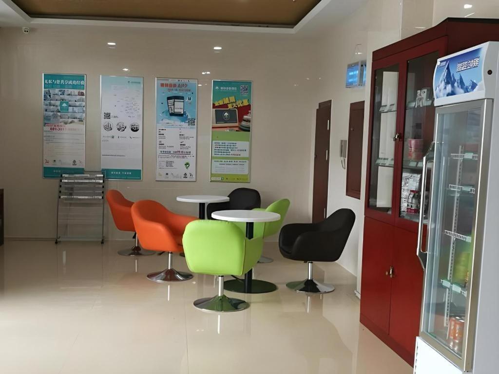 Greentree Inn Linyi Feixian Jianshe Road Express Hotel Kültér fotó