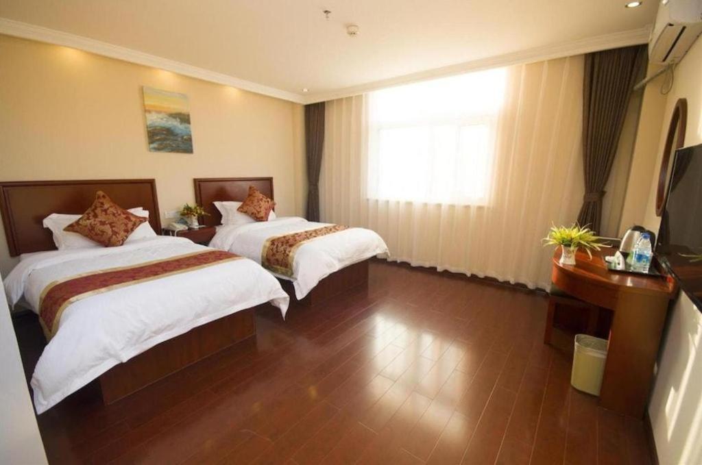 Greentree Inn Linyi Feixian Jianshe Road Express Hotel Kültér fotó