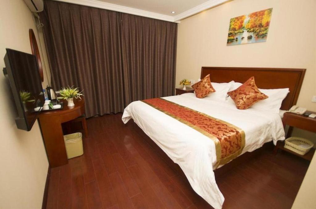 Greentree Inn Linyi Feixian Jianshe Road Express Hotel Kültér fotó