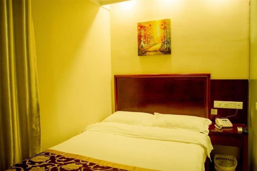 Greentree Inn Linyi Feixian Jianshe Road Express Hotel Kültér fotó
