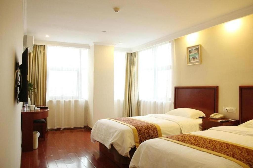 Greentree Inn Linyi Feixian Jianshe Road Express Hotel Kültér fotó
