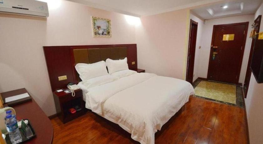 Greentree Inn Linyi Feixian Jianshe Road Express Hotel Kültér fotó