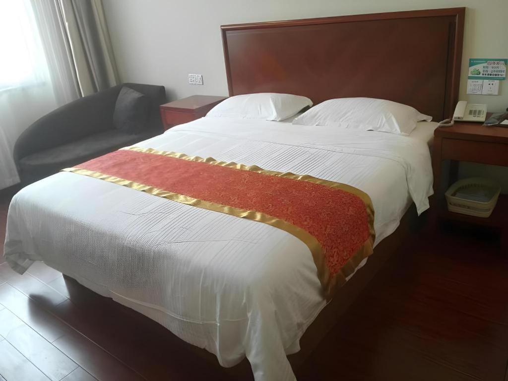 Greentree Inn Linyi Feixian Jianshe Road Express Hotel Kültér fotó