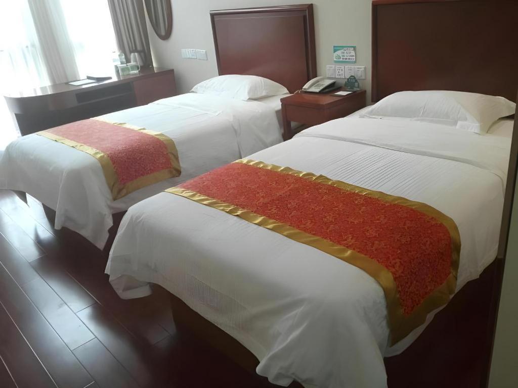 Greentree Inn Linyi Feixian Jianshe Road Express Hotel Kültér fotó