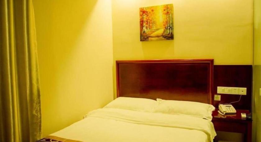 Greentree Inn Linyi Feixian Jianshe Road Express Hotel Kültér fotó