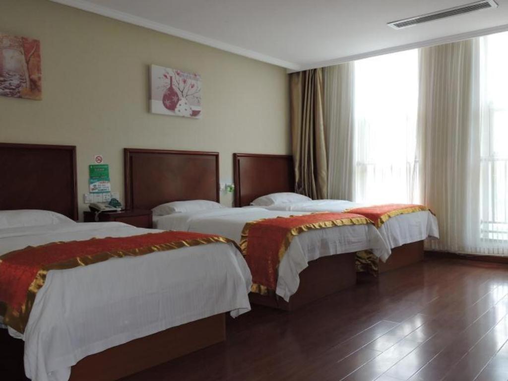 Greentree Inn Linyi Feixian Jianshe Road Express Hotel Kültér fotó