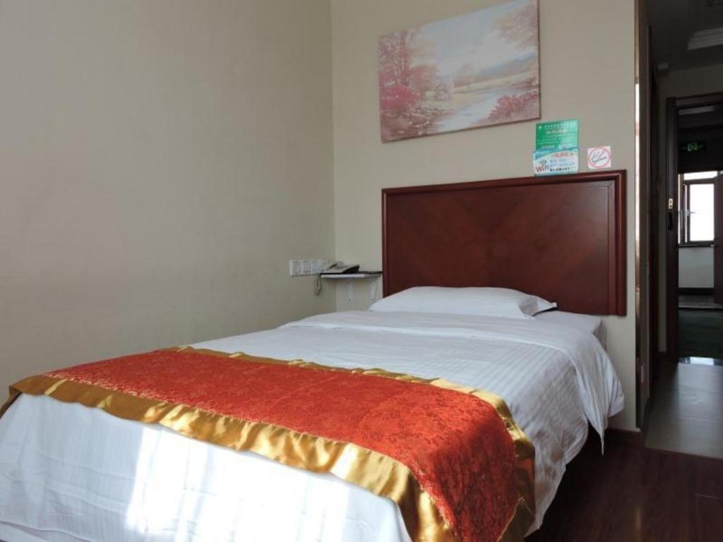 Greentree Inn Linyi Feixian Jianshe Road Express Hotel Kültér fotó