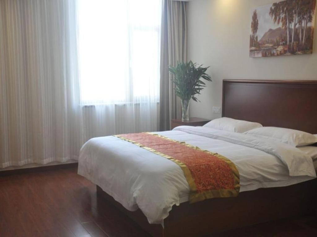 Greentree Inn Linyi Feixian Jianshe Road Express Hotel Kültér fotó