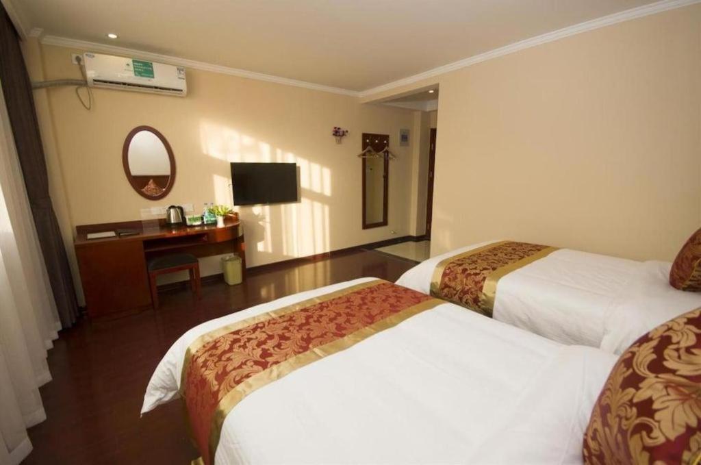 Greentree Inn Linyi Feixian Jianshe Road Express Hotel Kültér fotó