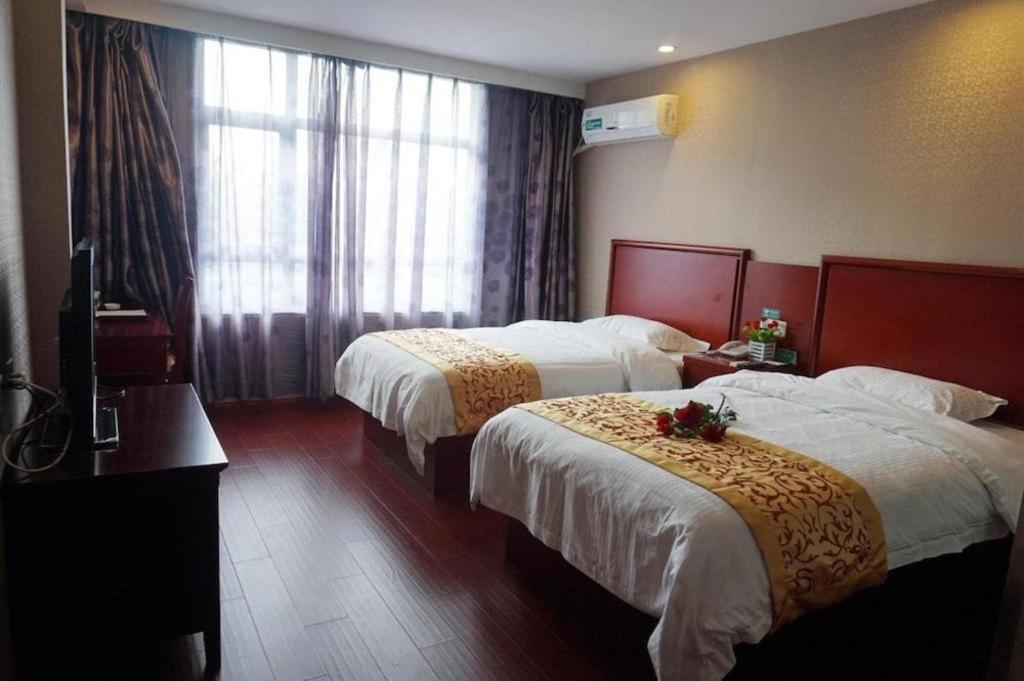 Greentree Inn Linyi Feixian Jianshe Road Express Hotel Kültér fotó