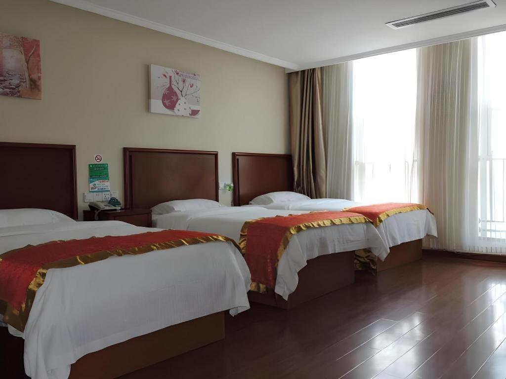 Greentree Inn Linyi Feixian Jianshe Road Express Hotel Kültér fotó